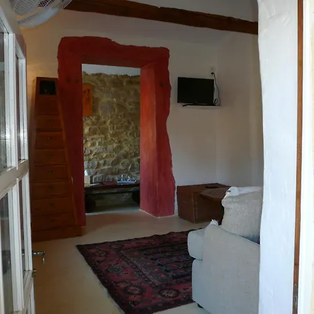Le Moulin De Courlas * Saint-Jean-de-Maruéjols-et-Avéjan